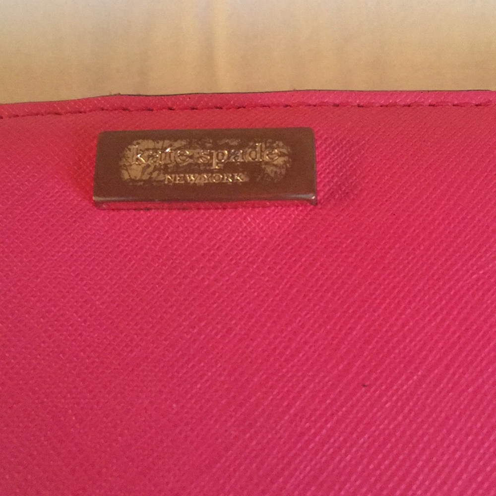 Pink Wallet - Picture 3 of 6